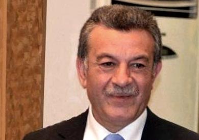 الدكتور على شمس الدين رئيس جامعة بنها